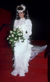 Brooke Shields 1985 NYC, cliff.jpg